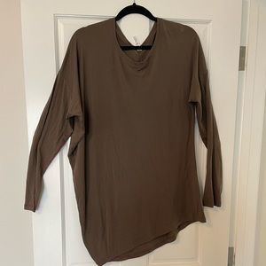 EUC Athleta cloudlight shirt in large